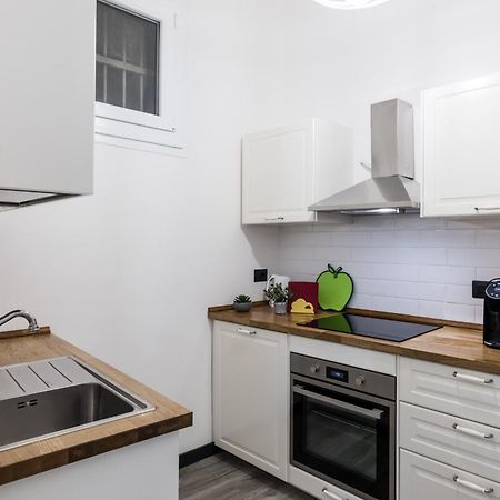 Acquario 5 Minuti, 1Br , Free A-C, Wifi & Netflix "City Center" By Tilo Genua Exteriör bild