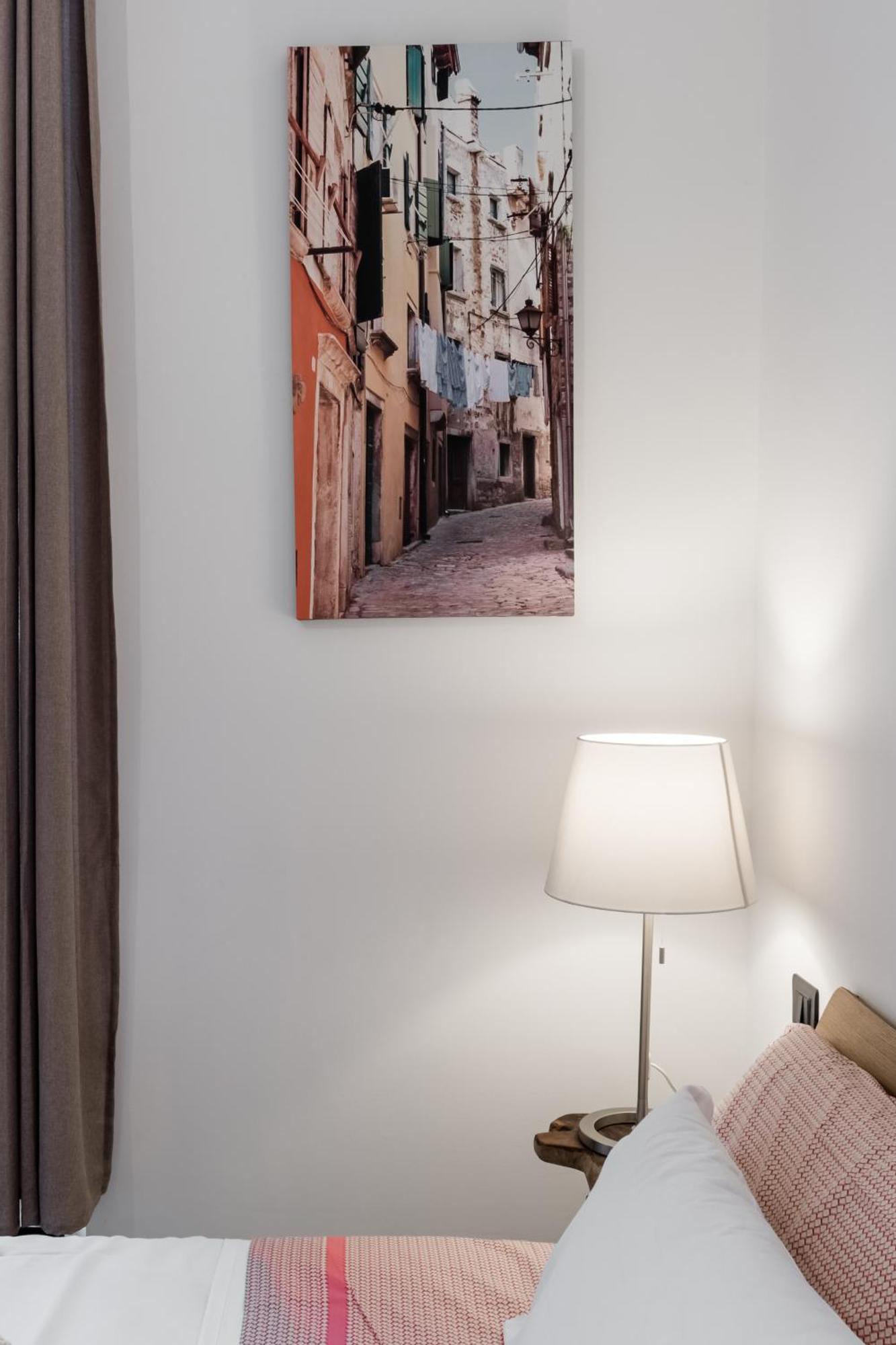 Acquario 5 Minuti, 1Br , Free A-C, Wifi & Netflix "City Center" By Tilo Genua Exteriör bild