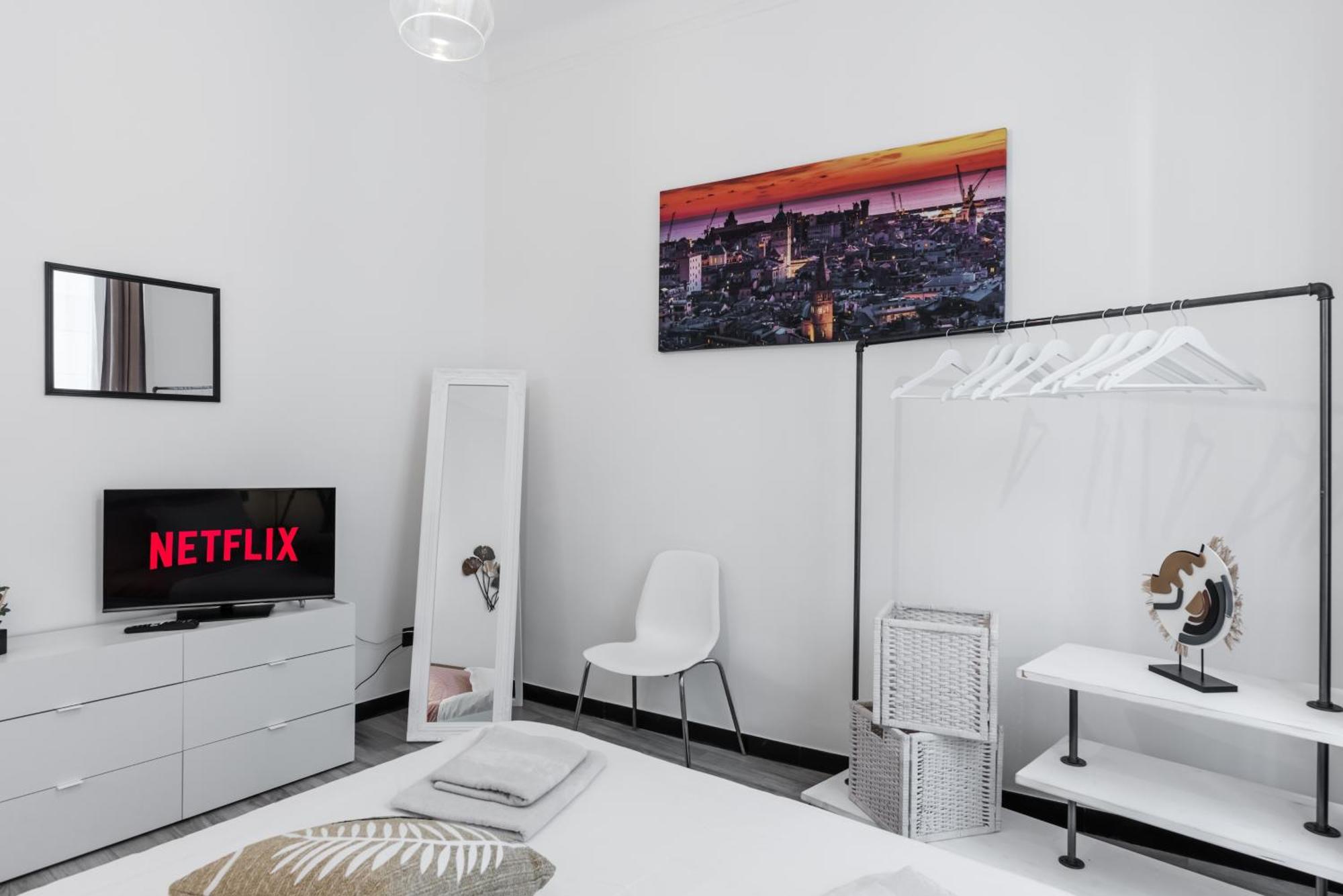 Acquario 5 Minuti, 1Br , Free A-C, Wifi & Netflix "City Center" By Tilo Genua Exteriör bild