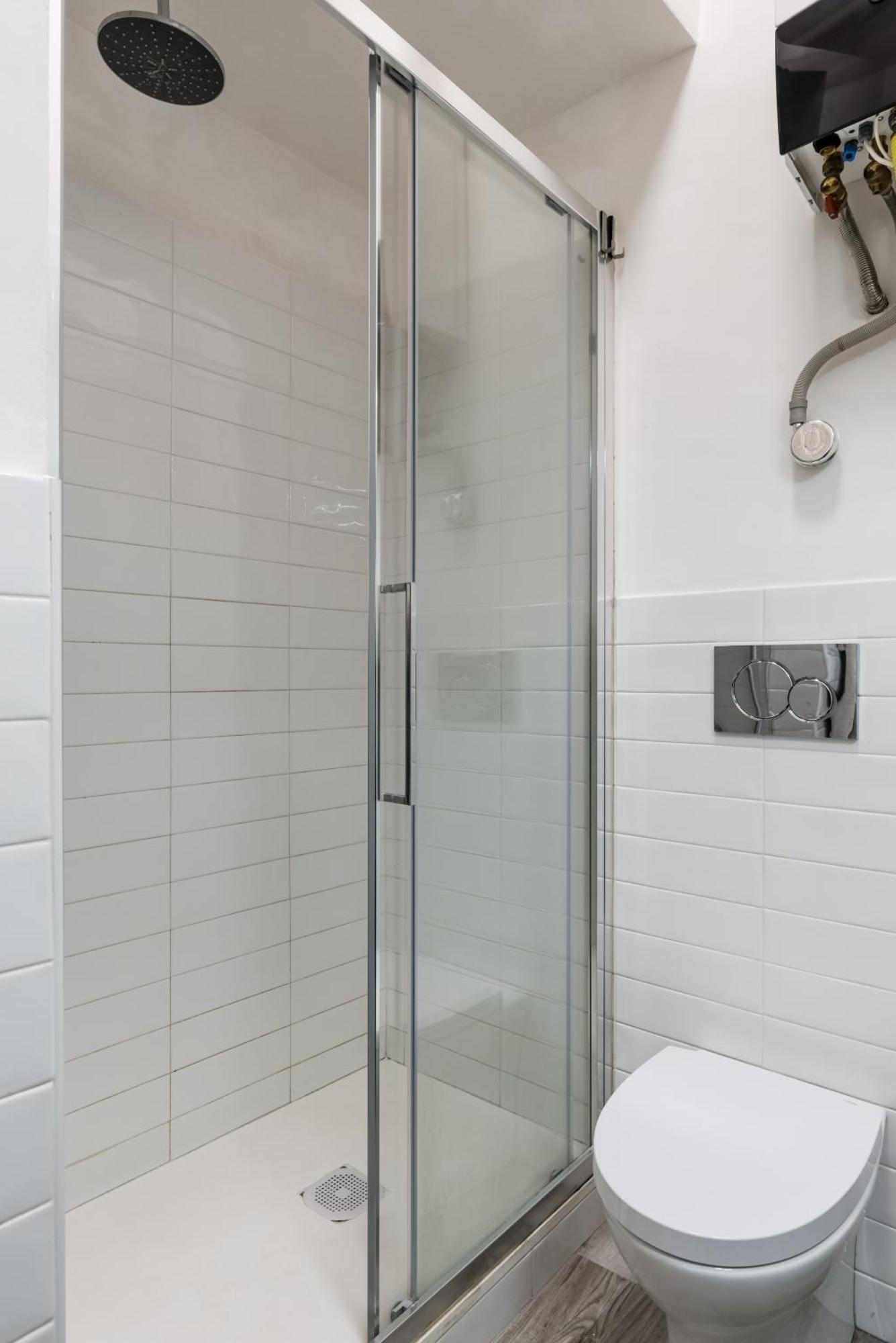 Acquario 5 Minuti, 1Br , Free A-C, Wifi & Netflix "City Center" By Tilo Genua Exteriör bild