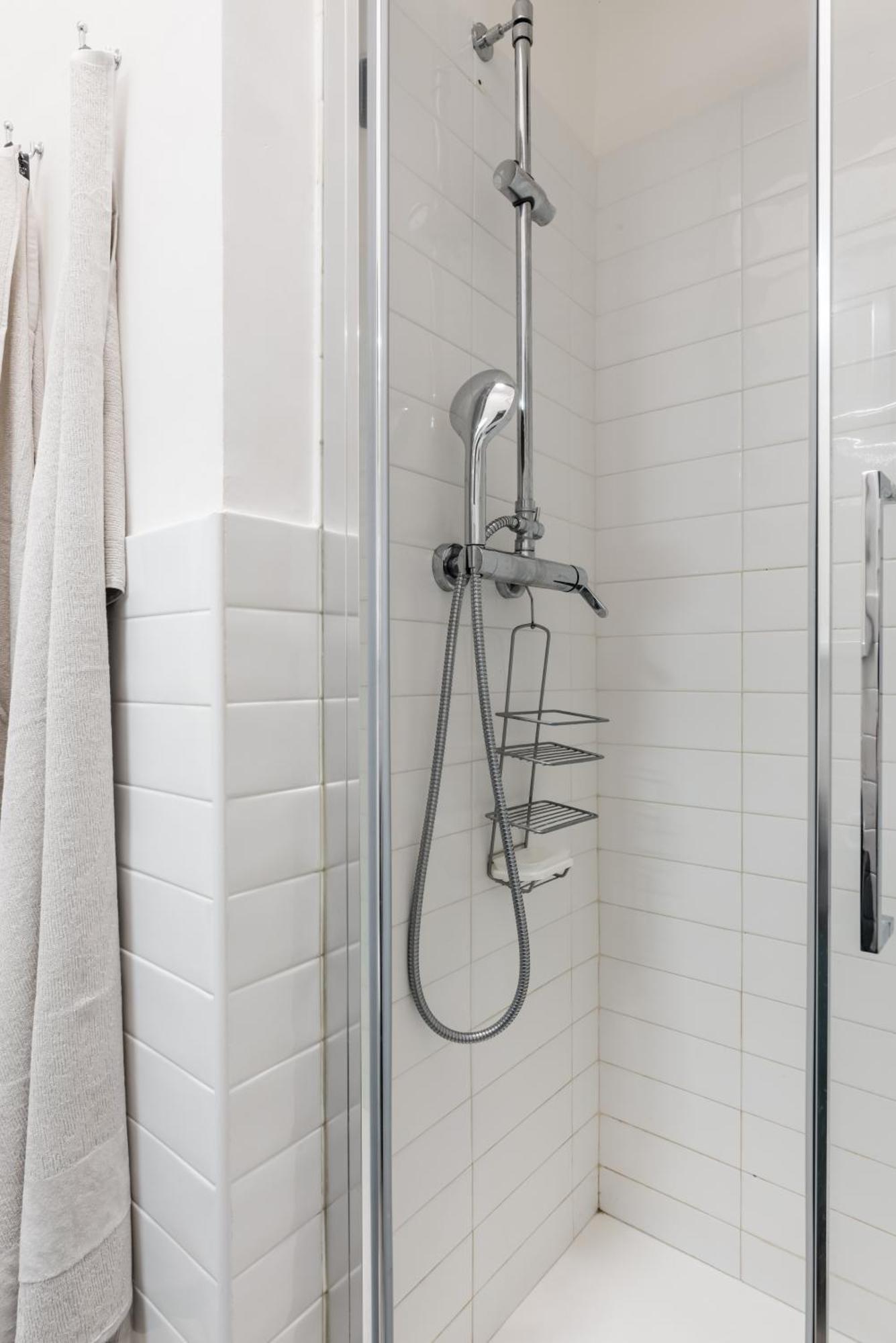 Acquario 5 Minuti, 1Br , Free A-C, Wifi & Netflix "City Center" By Tilo Genua Exteriör bild
