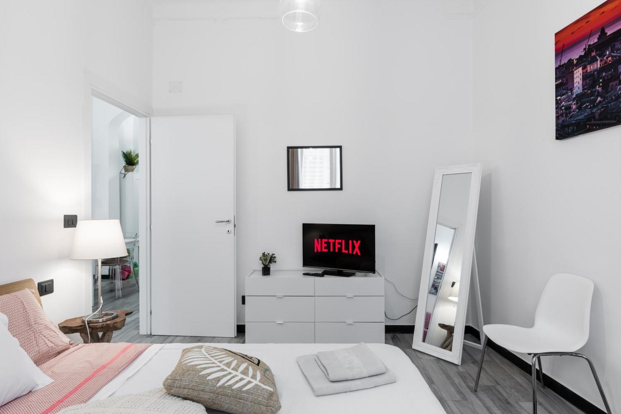Acquario 5 Minuti, 1Br , Free A-C, Wifi & Netflix "City Center" By Tilo Genua Exteriör bild