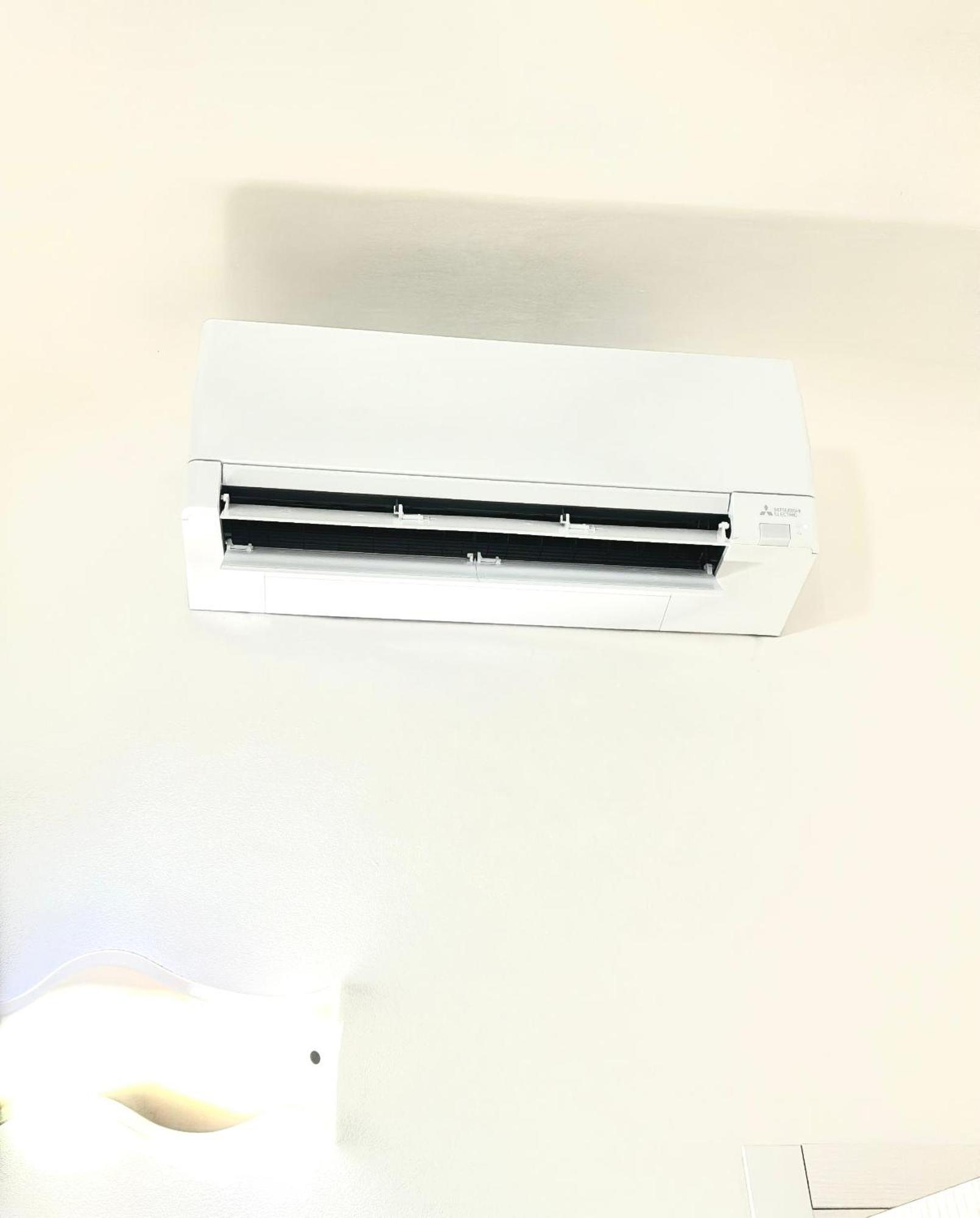Acquario 5 Minuti, 1Br , Free A-C, Wifi & Netflix "City Center" By Tilo Genua Exteriör bild